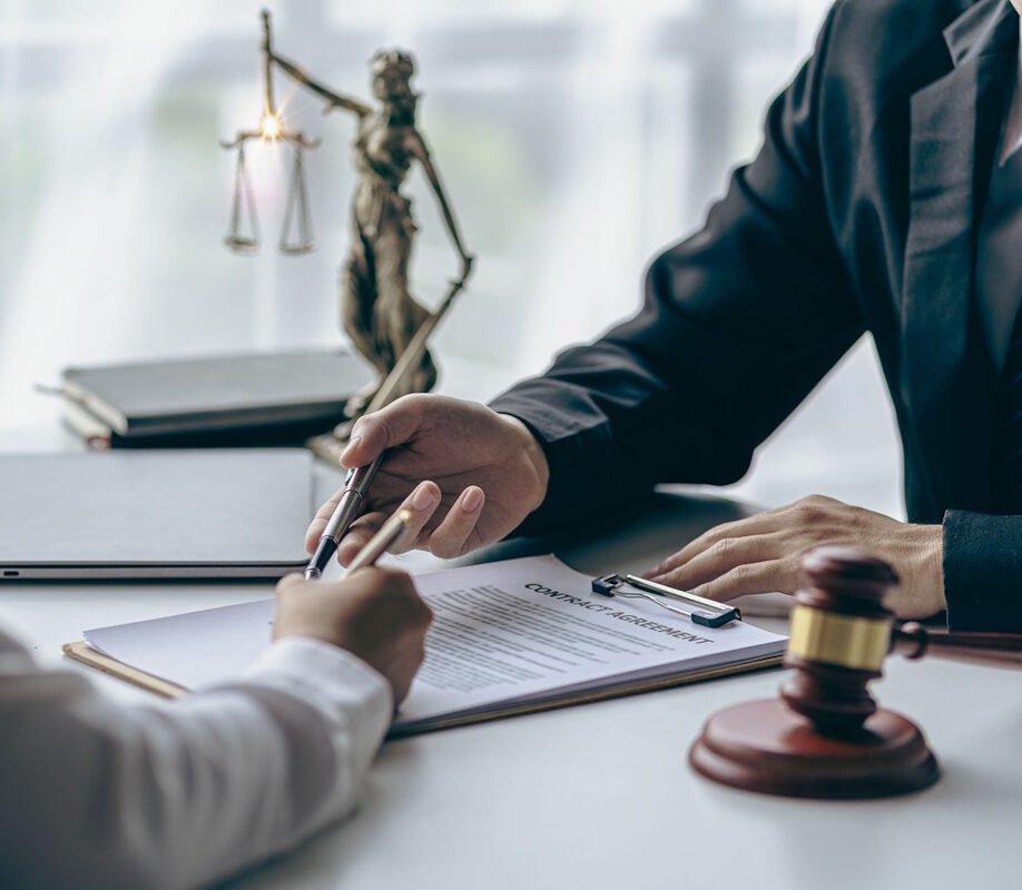 وکیل کیفری در نیشابور